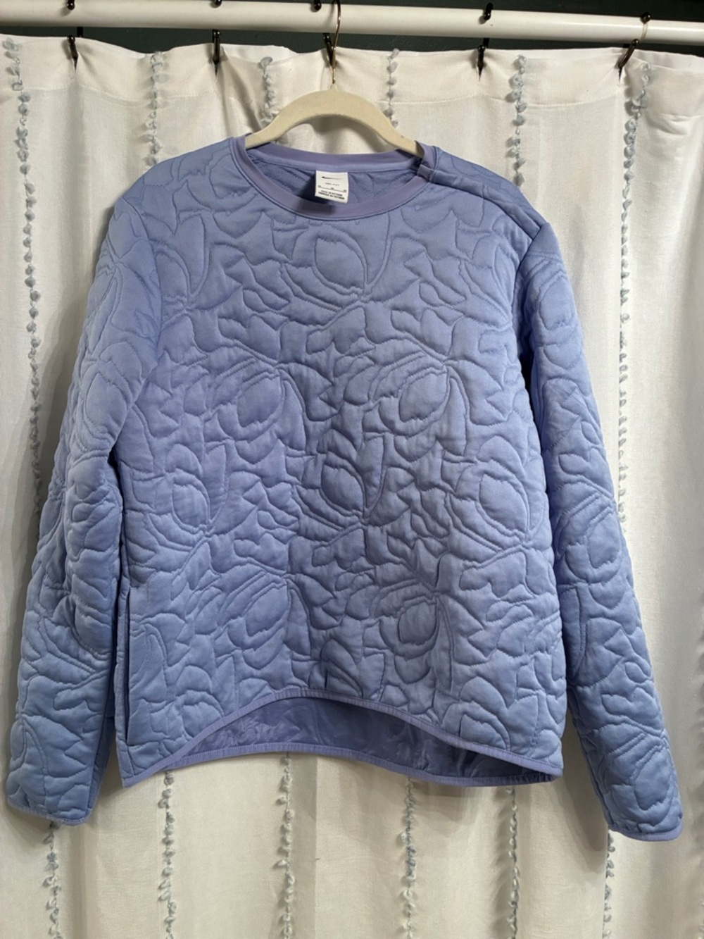 Nike crewneck puffy sweatshirt size medium